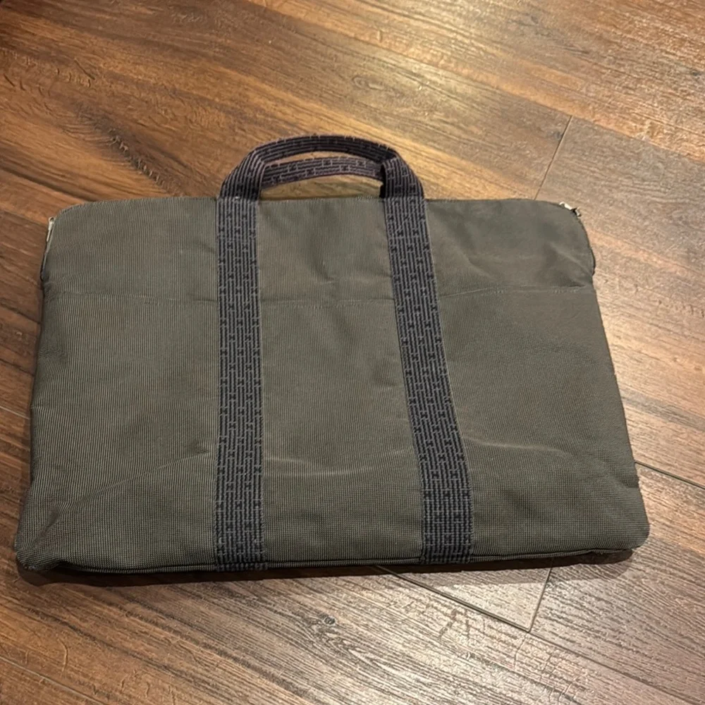 Hermes Pre Owned Gray Canvas with Pockets Laptop Bag Durable and Minimalist